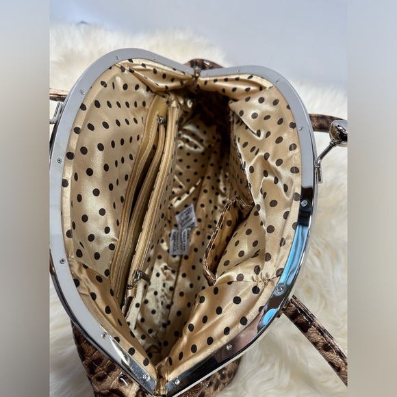 Julia & Michael Bling Flower Leopard Tote Patent Leather Kiss-lock Tote - Picture 8 of 13